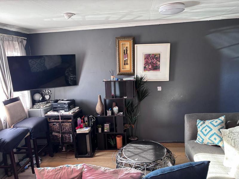 2 Bedroom Property for Sale in Phoenix Western Cape